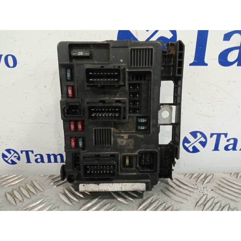 Recambio de caja reles / fusibles para citroen c5 break 2.0 hdi referencia OEM IAM 9643498880 BSMB3 S118470003C