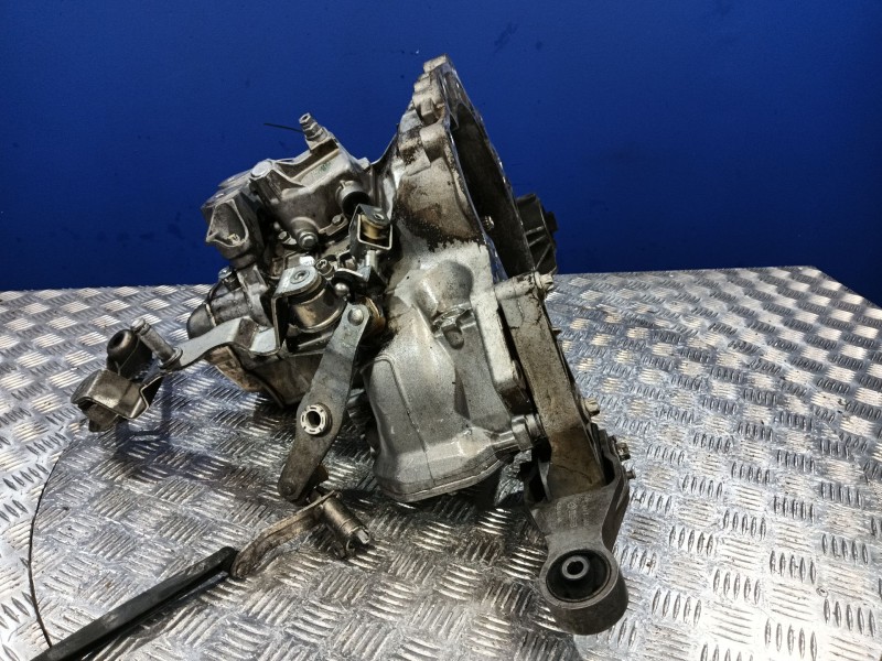 Recambio de caja cambios para opel corsa c corsa c referencia OEM IAM A16522F17W355  12992510