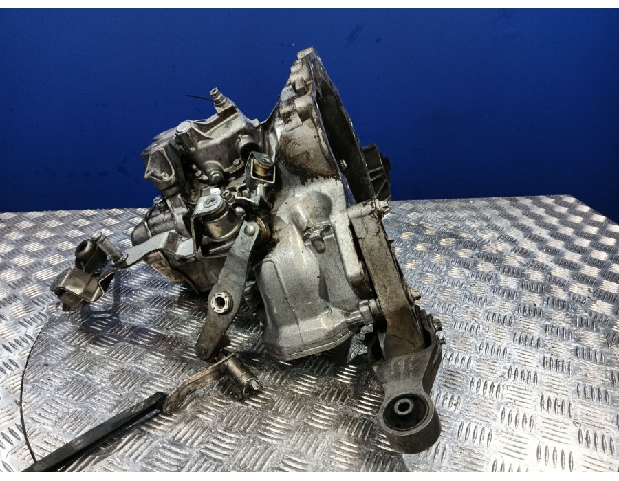 Recambio de caja cambios para opel corsa c corsa c referencia OEM IAM A16522F17W355  12992510