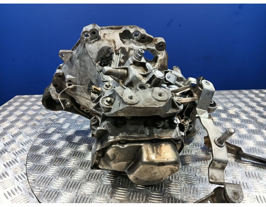 Recambio de caja cambios para opel corsa c corsa c referencia OEM IAM A16522F17W355  12992510