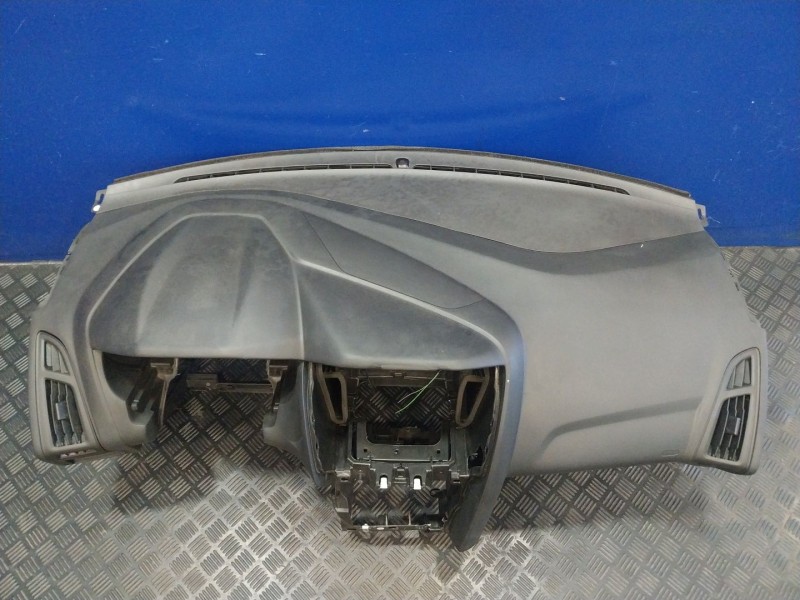 Recambio de salpicadero para ford focus (2014-2018) iii 1.5 tdci referencia OEM IAM VPBM5XA04320A 621747600E BM51A018W18