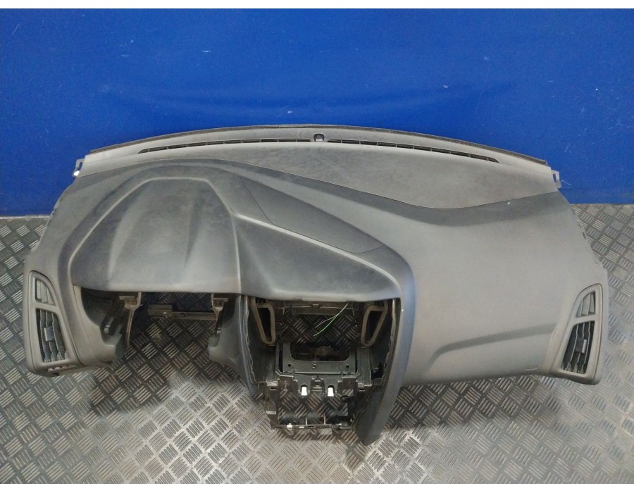 Recambio de salpicadero para ford focus (2014-2018) iii 1.5 tdci referencia OEM IAM VPBM5XA04320A 621747600E BM51A018W18