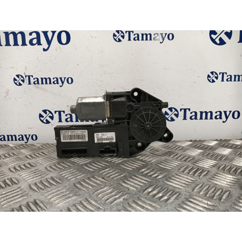 Recambio de motor elevalunas delantero izquierdo para renault scenic iii gran scenic referencia OEM IAM 807310021R 5556210200 01