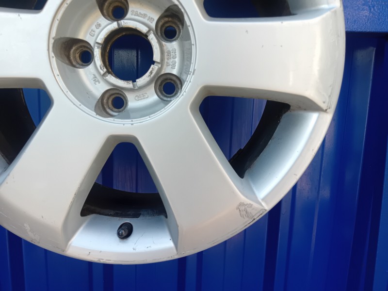 Recambio de llanta para » otros... modelos referencia OEM IAM 8H0601025A  