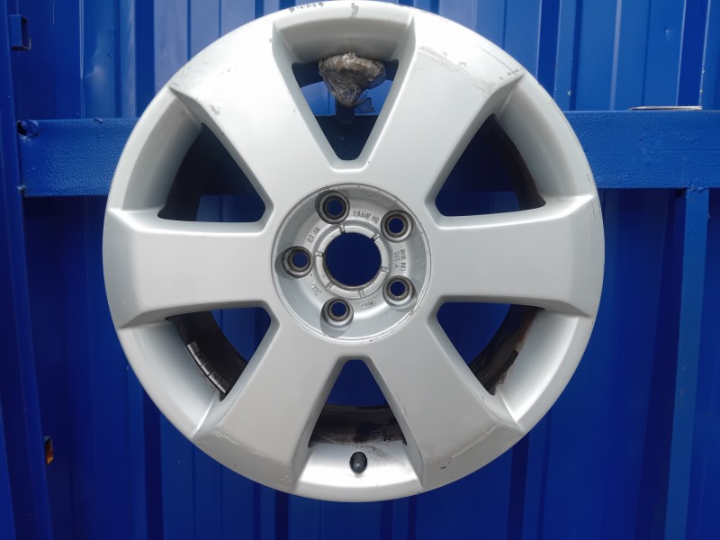Recambio de llanta para » otros... modelos referencia OEM IAM 8H0601025A  