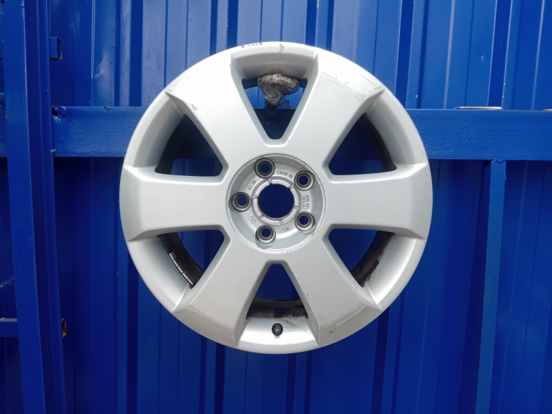 Recambio de llanta para » otros... modelos referencia OEM IAM 8H0601025A  