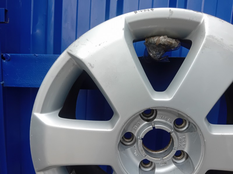 Recambio de llanta para » otros... modelos referencia OEM IAM 8H0601025A  