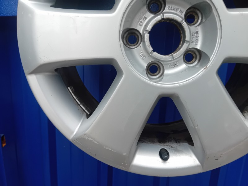 Recambio de llanta para » otros... modelos referencia OEM IAM 8H0601025A  