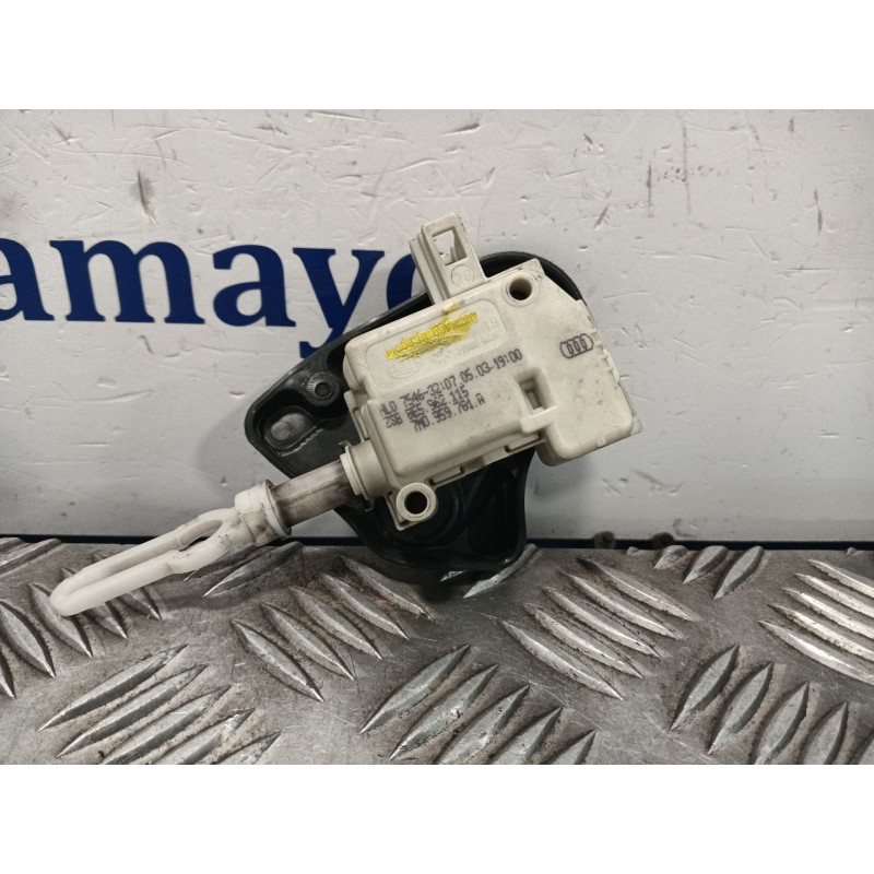 Recambio de motor cierre centralizado porton para audi a4 berlina (8e) referencia OEM IAM 8E5827833 HL07546 7M0959781A