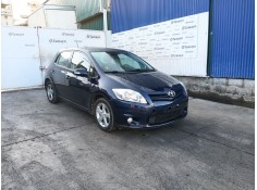 toyota auris (_e15_) del año 2010