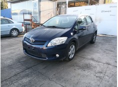 toyota auris (_e15_) del año 2010 2