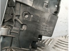 Recambio de maneta interior lateral derecha para peugeot partner kombi referencia OEM IAM 9682100677 9685484177 9682100877 2