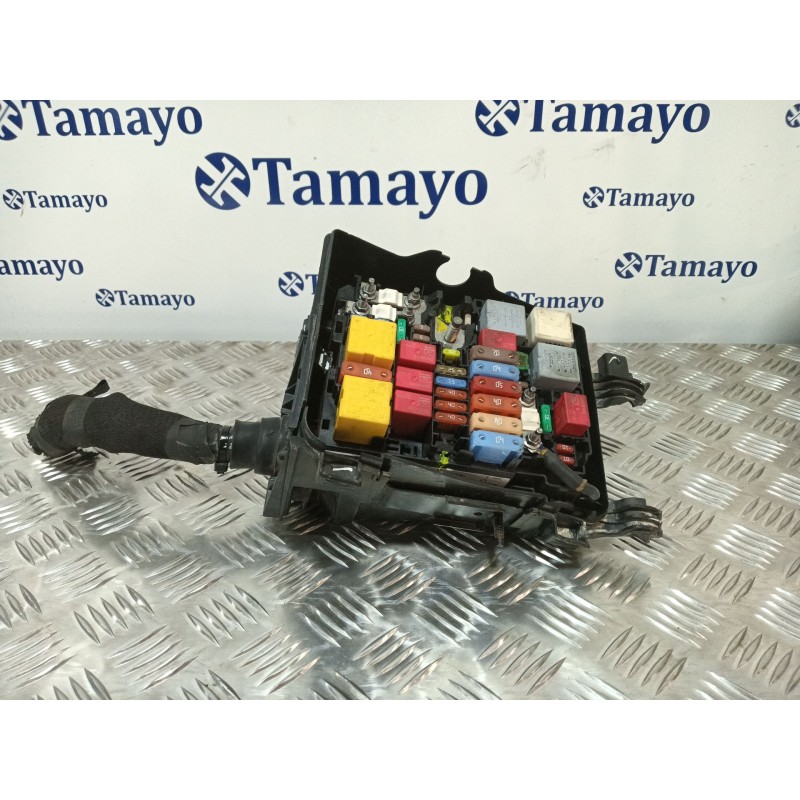 Recambio de caja reles / fusibles para citroën c3 iii (sx) 1.6 bluehdi 75 referencia OEM IAM A006C801L2  