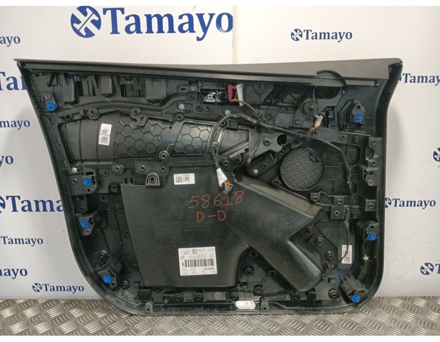 Recambio de guarnecido puerta delantera derecha para bmw 2 active tourer (u06) 220i mild hybrid referencia OEM IAM 20466710  