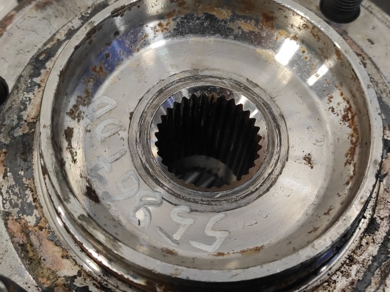 Recambio de mangueta delantera derecha para kia carnival 2.9 crdi cat referencia OEM IAM   