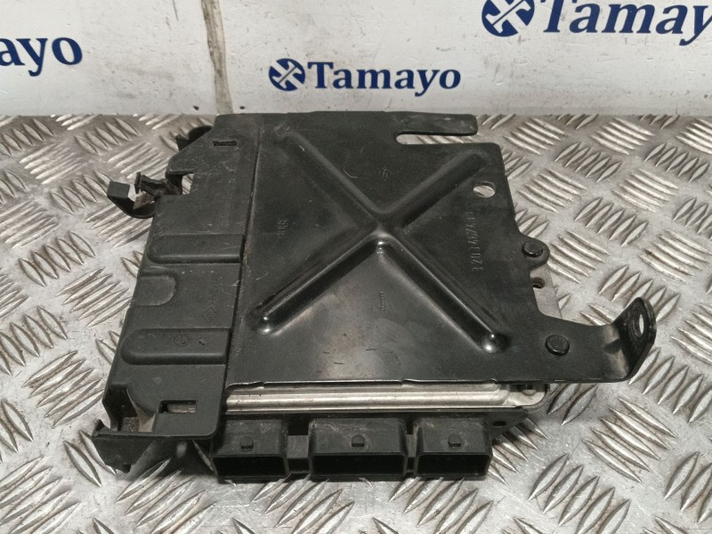 Recambio de centralita motor uce para renault scenic ii grand scenic ii referencia OEM IAM 0281013366 8200631560 8200601334