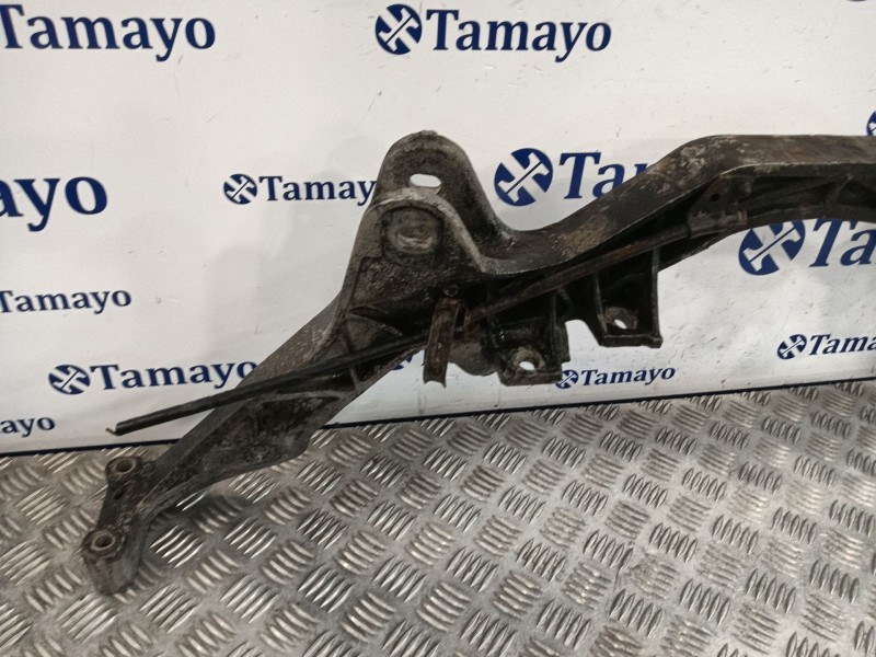Recambio de soporte brazo suspension trasero izquierdo para porsche 928 4.5 referencia OEM IAM 92833113112  30281008001