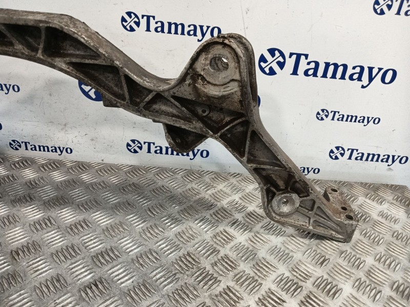 Recambio de soporte brazo suspension trasero derecho para porsche 928 4.5 referencia OEM IAM 92833113112  30281008001
