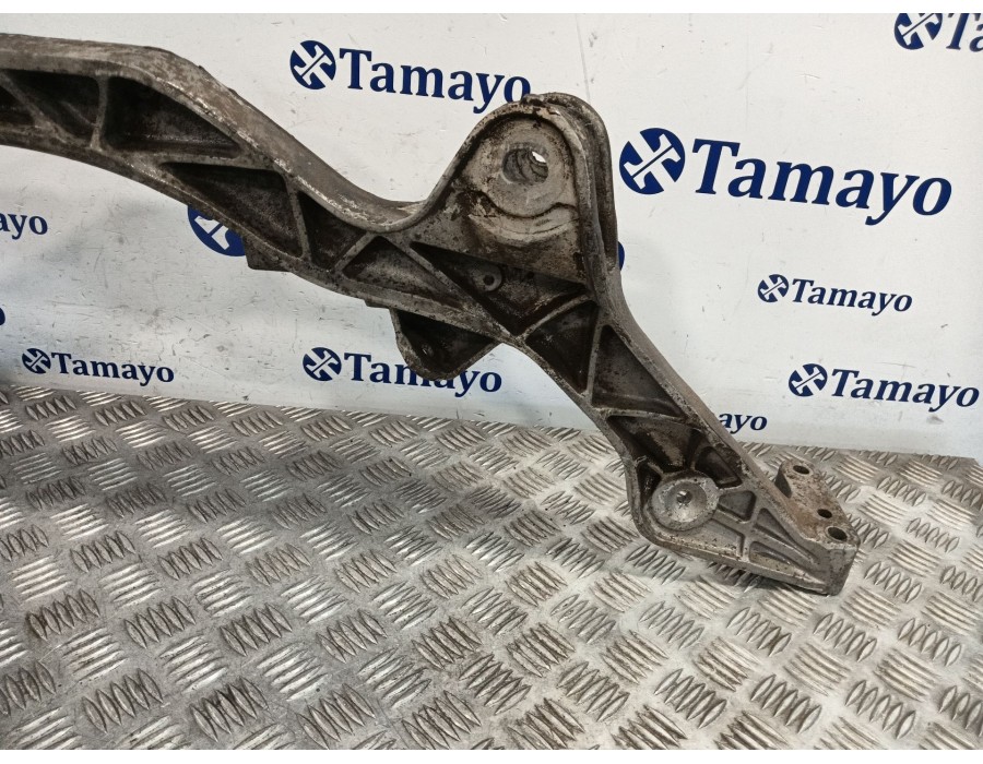 Recambio de soporte brazo suspension trasero derecho para porsche 928 4.5 referencia OEM IAM 92833113112  30281008001