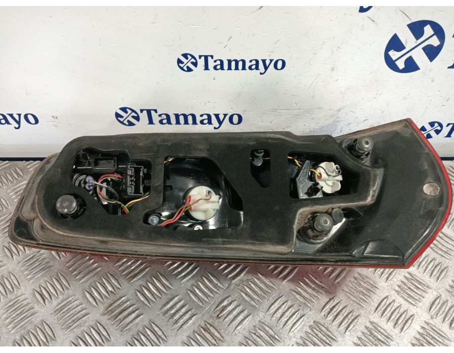Recambio de piloto trasero derecho para citroën c4 picasso ii 1.6 bluehdi 120 referencia OEM IAM 9676120680  