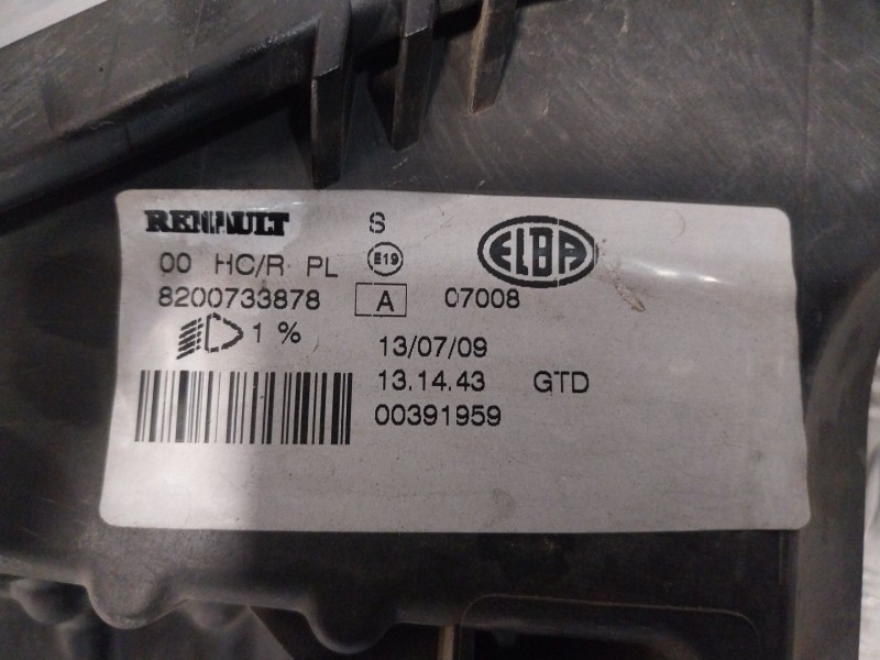 Recambio de faro izquierdo para dacia sandero 1.2 16v referencia OEM IAM 8200733878  