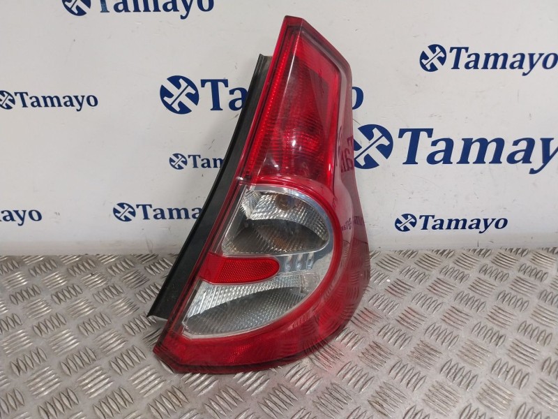 Recambio de piloto trasero derecho para dacia sandero 1.2 16v referencia OEM IAM 8200734824  62421002