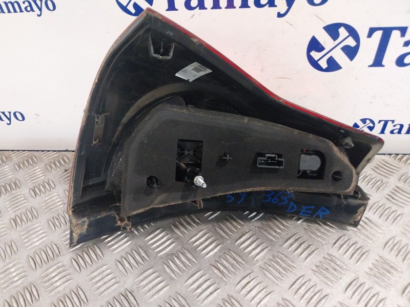 Recambio de piloto trasero derecho para dacia sandero 1.2 16v referencia OEM IAM 8200734824  62421002