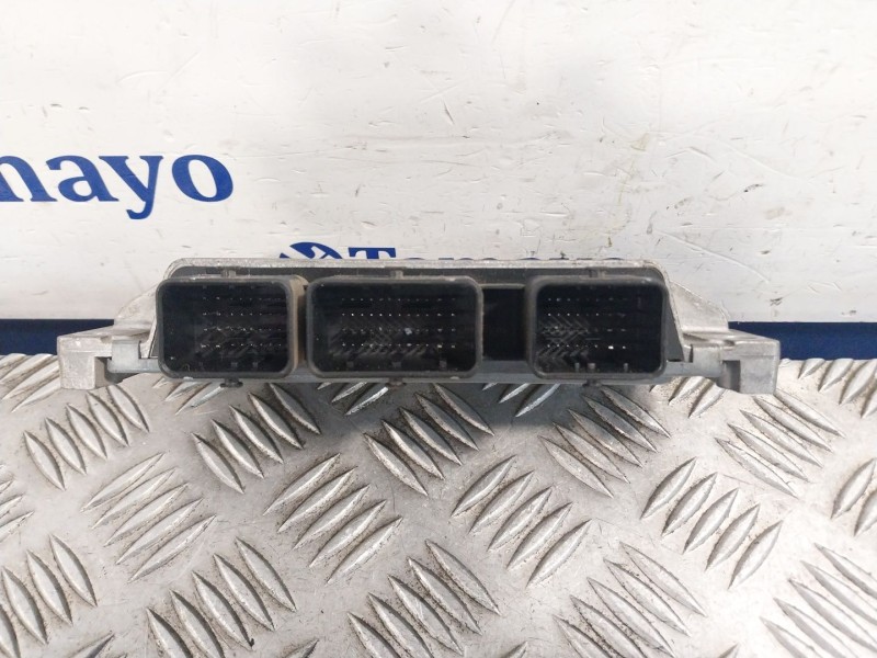 Recambio de centralita motor uce para dacia sandero 1.2 16v referencia OEM IAM 8200672654  8200672644