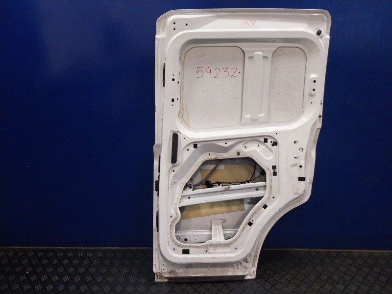 Recambio de puerta trasera derecha para ford transit courier b460 furgoneta/monovolumen 1.5 tdci referencia OEM IAM   