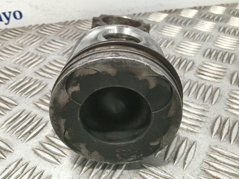 Recambio de piston para mercedes-benz sprinter (w901,w904) caja cerr. 208 d (901.3/902.361-362) referencia OEM IAM 601943  