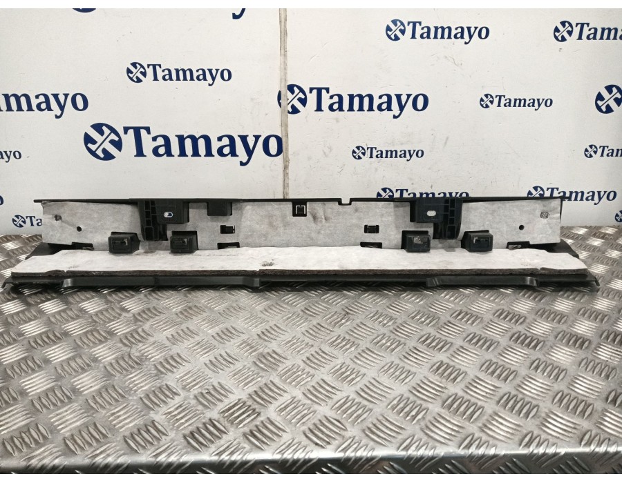 Recambio de molduras traseras para bmw 2 active tourer (u06) 220i mild hybrid referencia OEM IAM 51477952336 7952337 7952336