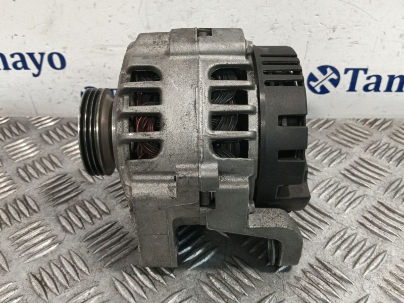 Recambio de alternador para dacia sandero 1.2 16v referencia OEM IAM 8200660044B  2543553C