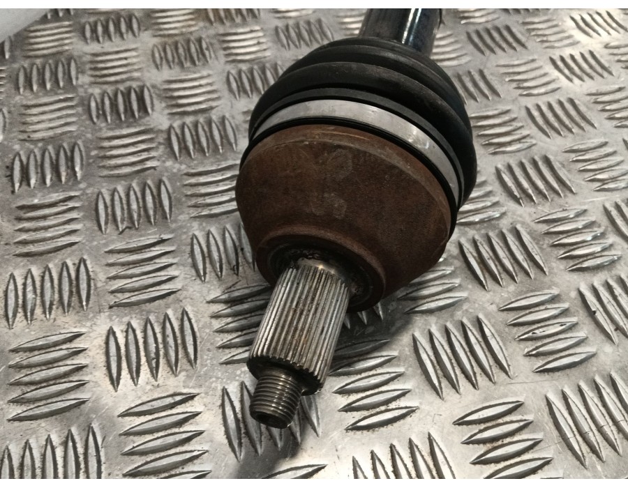 Recambio de transmision delantera derecha para seat ibiza iii (6l1) 1.4 16v referencia OEM IAM 6Q0407272DH 1J0407285F V622037