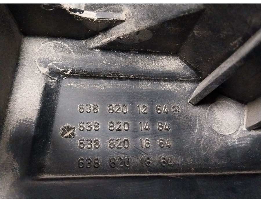 Recambio de piloto trasero izquierdo para mercedes-benz vito (w638) caja cerrada 2.1 cc referencia OEM IAM 6388201264  