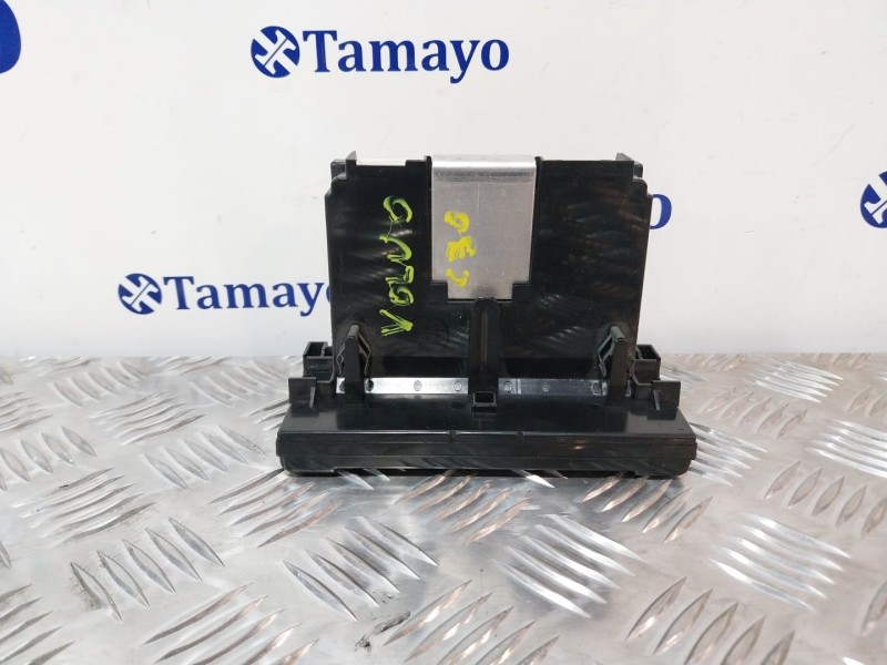 Recambio de pantalla multifuncion para volvo c30 2.0 diesel cat referencia OEM IAM 30797719 69199100 A555G
