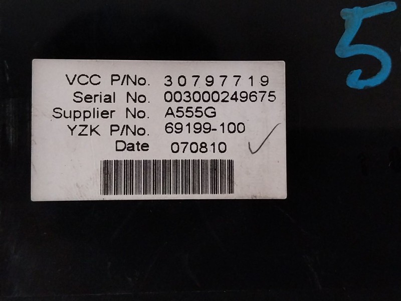 Recambio de pantalla multifuncion para volvo c30 2.0 diesel cat referencia OEM IAM 30797719 69199100 A555G
