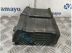 Recambio de rejilla aireadora para kia sportage 2.0 crdi referencia OEM IAM KM84810A  80335148 2