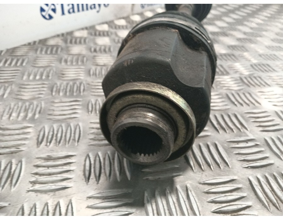 Recambio de transmision delantera derecha para kia sportage 2.0 crdi referencia OEM IAM 1250003A  