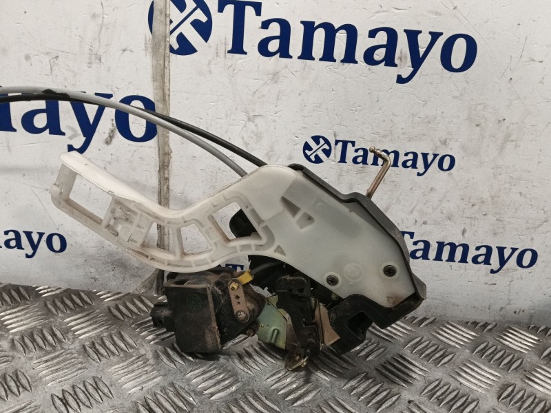 Recambio de cerradura puerta trasera derecha para kia sportage 2.0 crdi referencia OEM IAM 814201F010  