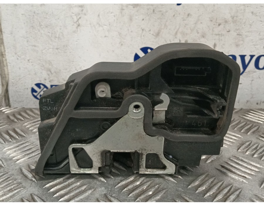 Recambio de cerradura puerta delantera izquierda para bmw serie 1 berlina (e81/e87) 1.6 16v cat referencia OEM IAM A046998  
