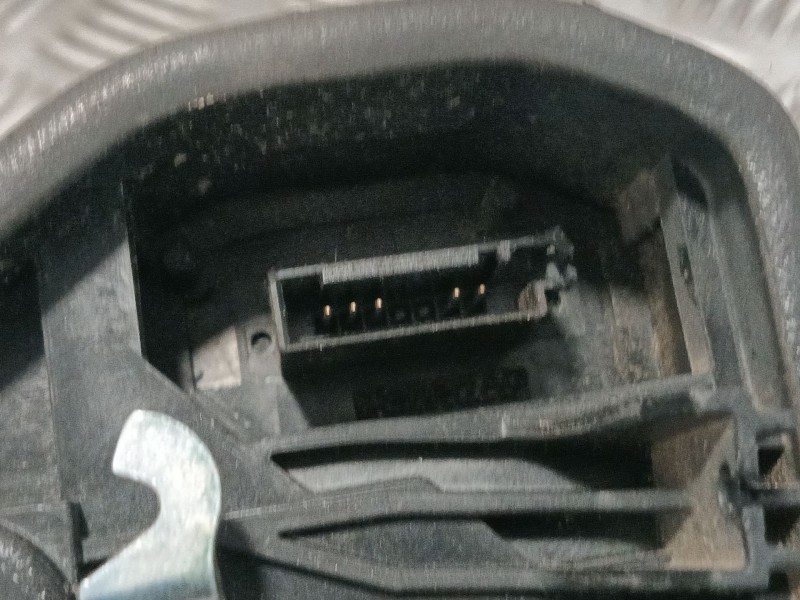 Recambio de cerradura puerta delantera izquierda para bmw serie 1 berlina (e81/e87) 1.6 16v cat referencia OEM IAM A046998  