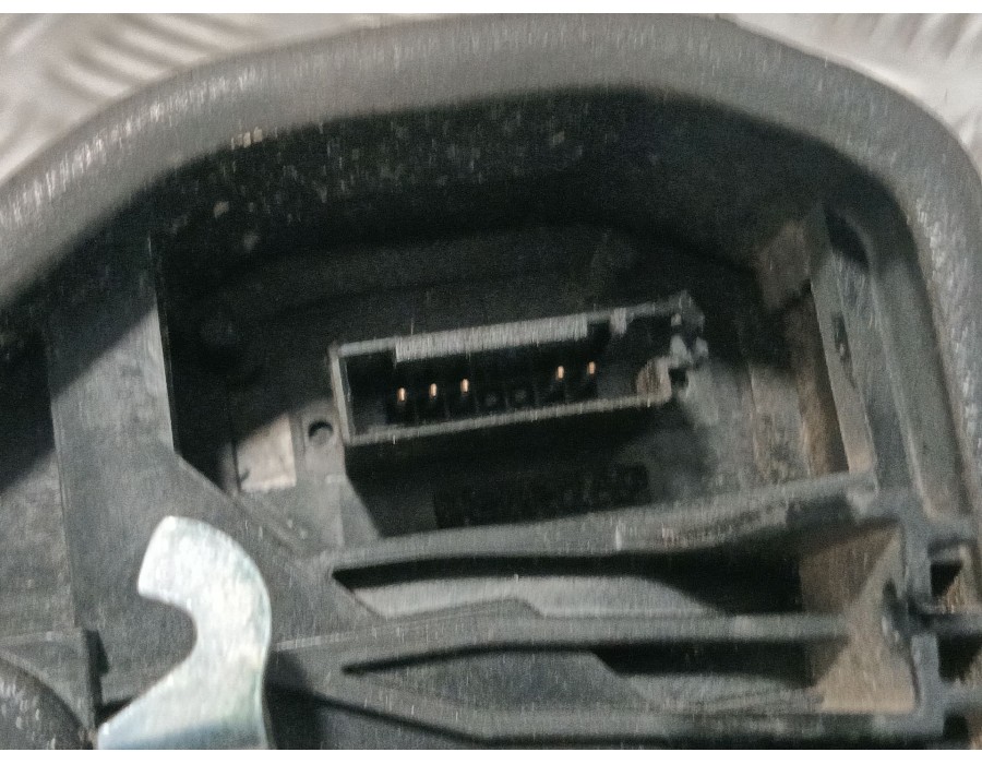 Recambio de cerradura puerta delantera izquierda para bmw serie 1 berlina (e81/e87) 1.6 16v cat referencia OEM IAM A046998  