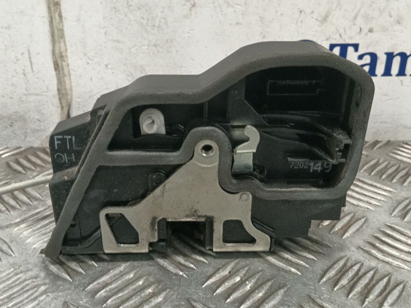 Recambio de cerradura puerta delantera izquierda para bmw serie 1 berlina (e81/e87) 2.0 turbodiesel cat referencia OEM IAM A0537