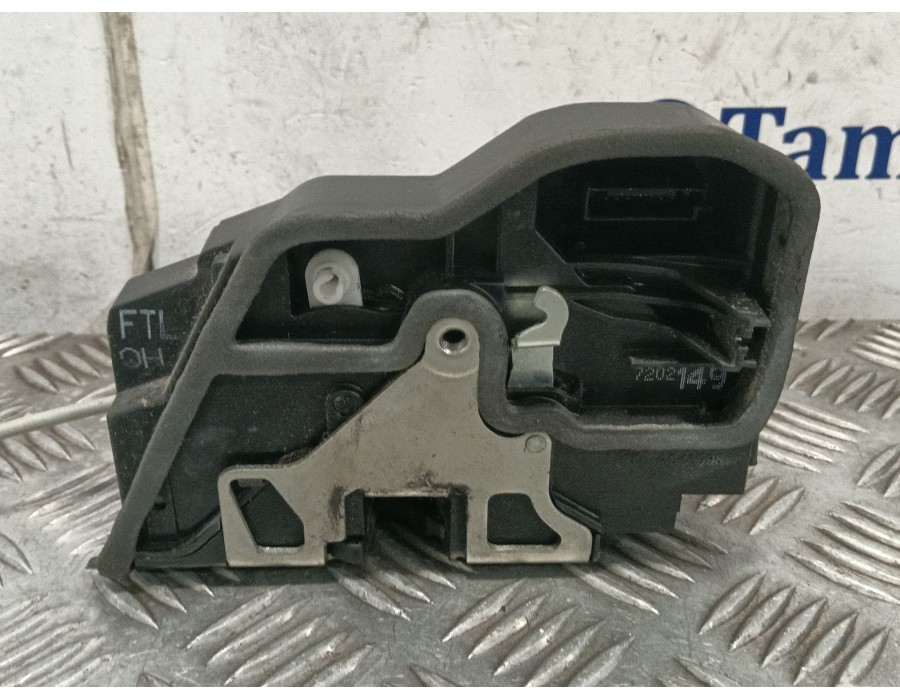 Recambio de cerradura puerta delantera izquierda para bmw serie 1 berlina (e81/e87) 2.0 turbodiesel cat referencia OEM IAM A0537