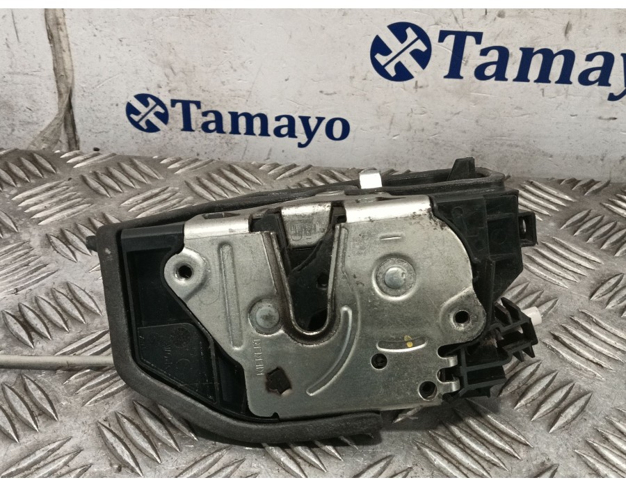 Recambio de cerradura puerta delantera izquierda para bmw serie 1 berlina (e81/e87) 2.0 turbodiesel cat referencia OEM IAM A0537