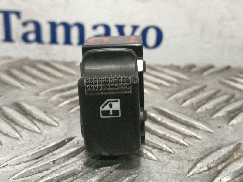 Recambio de mando elevalunas trasero derecho para kia sportage 2.0 crdi referencia OEM IAM   