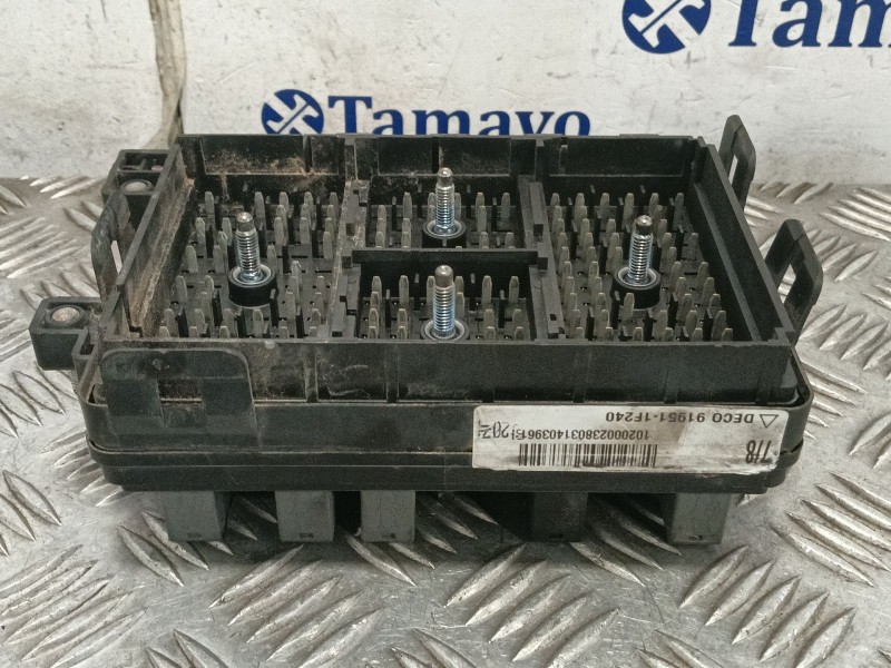 Recambio de caja reles / fusibles para kia sportage 2.0 crdi referencia OEM IAM 919511F240  