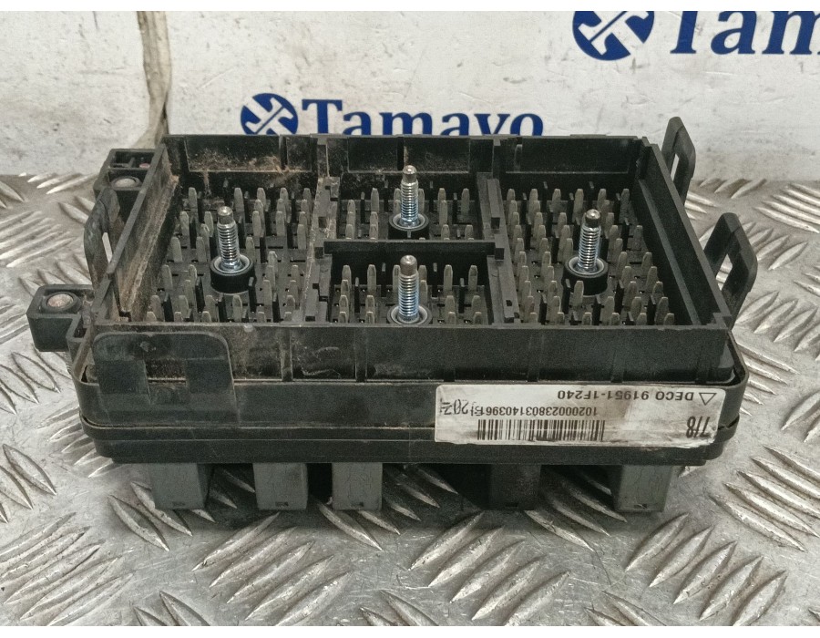 Recambio de caja reles / fusibles para kia sportage 2.0 crdi referencia OEM IAM 919511F240  