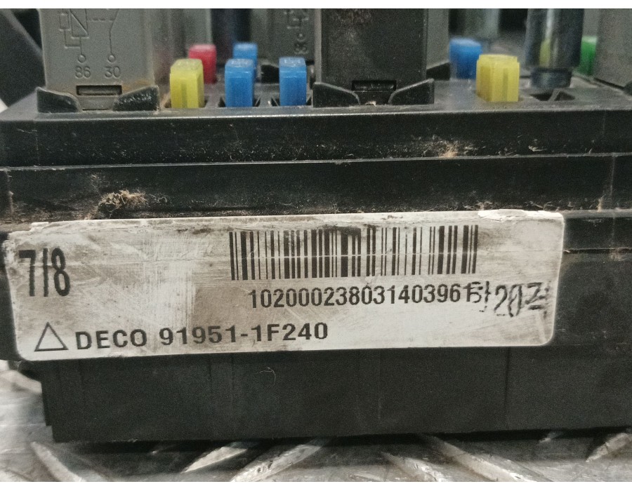 Recambio de caja reles / fusibles para kia sportage 2.0 crdi referencia OEM IAM 919511F240  