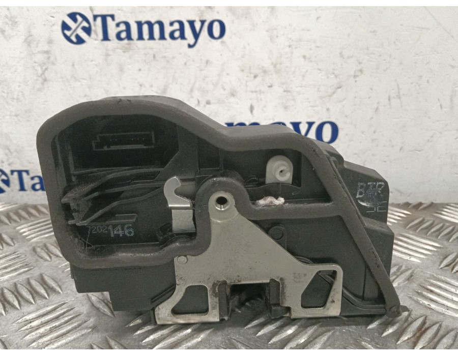 Recambio de cerradura puerta delantera derecha para bmw serie 1 berlina (e81/e87) 1.6 16v cat referencia OEM IAM A046998  720214